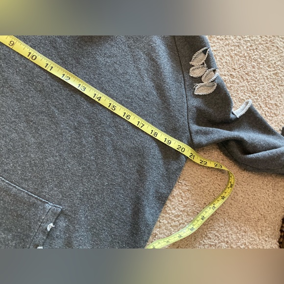 Chelsea DeBoer - Distressed Pull-Over - Hoodie - Grey - Size: Small - Picture 7 of 10